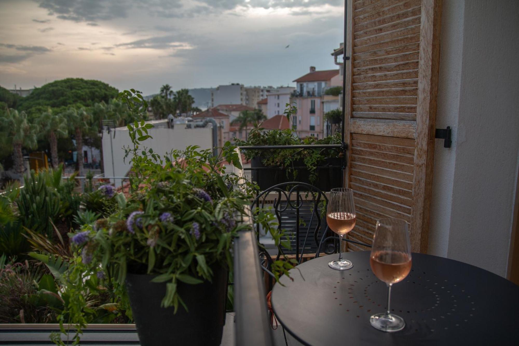 Unique Boutique Hotel Antibes Juan-Les-Pins Eksteriør billede